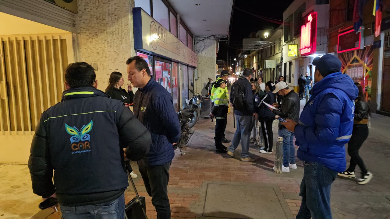 La Corporación Autónoma Regional de Cundinamarca, que tiene jurisdicción el algunos municipios de Boyacá, realizó operativos nocturnos en Chiquinquirá / Foto: Prensa CAR