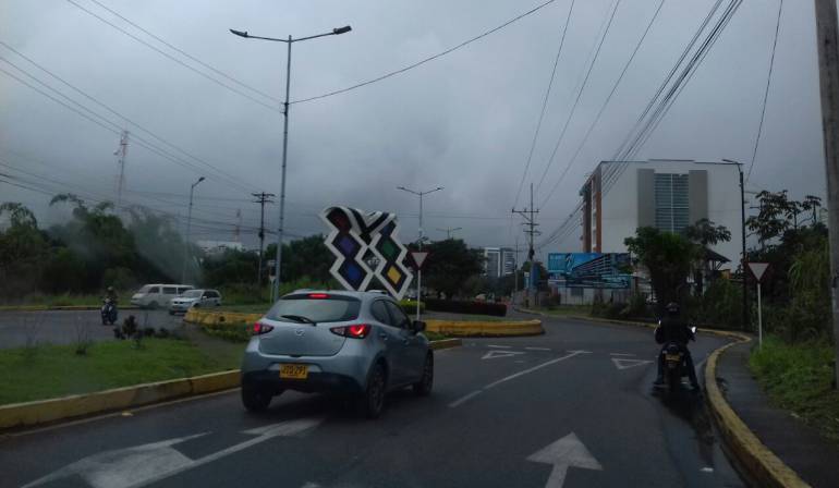 Obra del maestro Rayo en glorieta de la calle 2da en Avenida Centenario en Armenia
