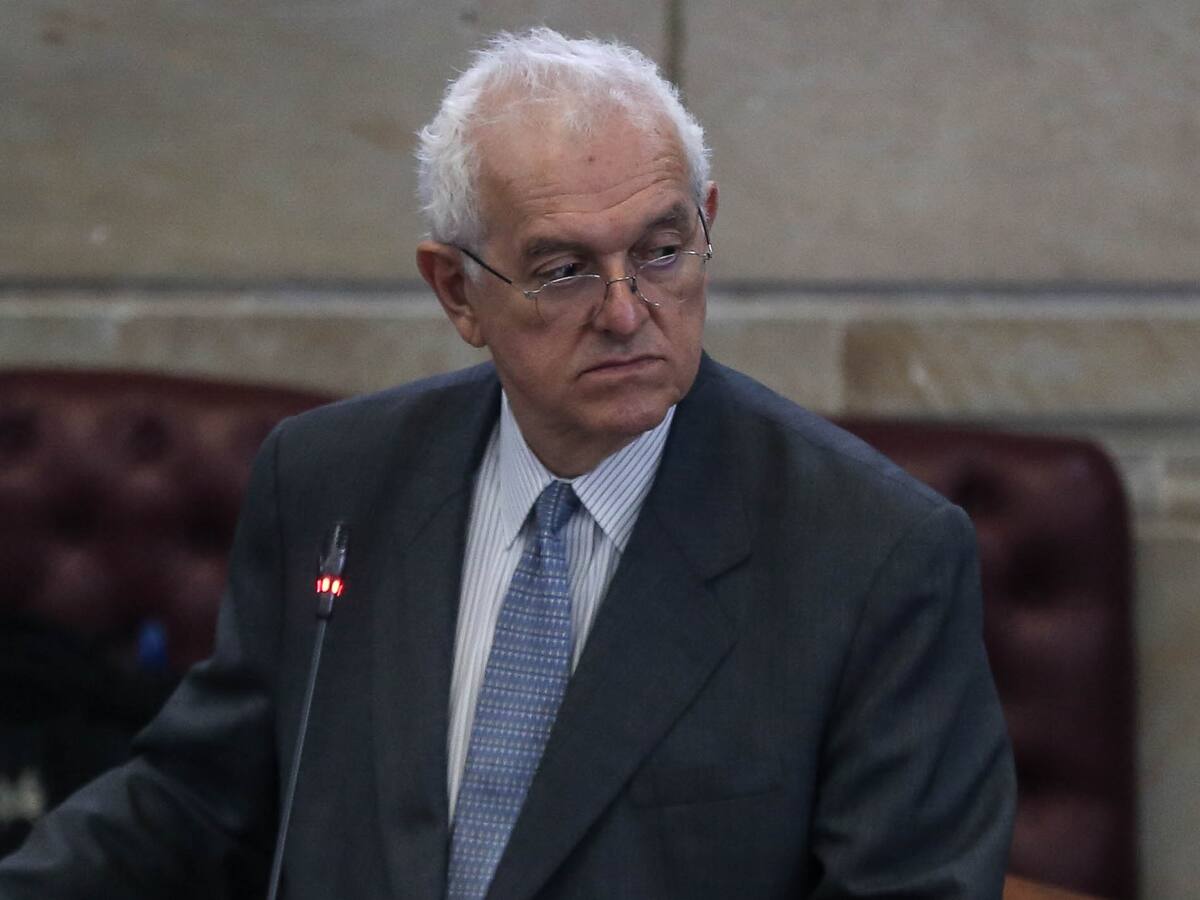 MinHacienda intervino en los requisitos para la Gerencia de la FNC