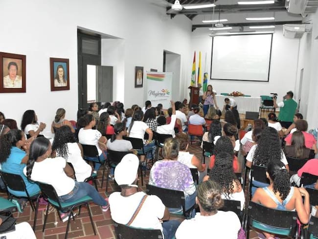 Alcaldía de Cartagena rechaza feminicidios en Chile y de Daniel Lemaitre