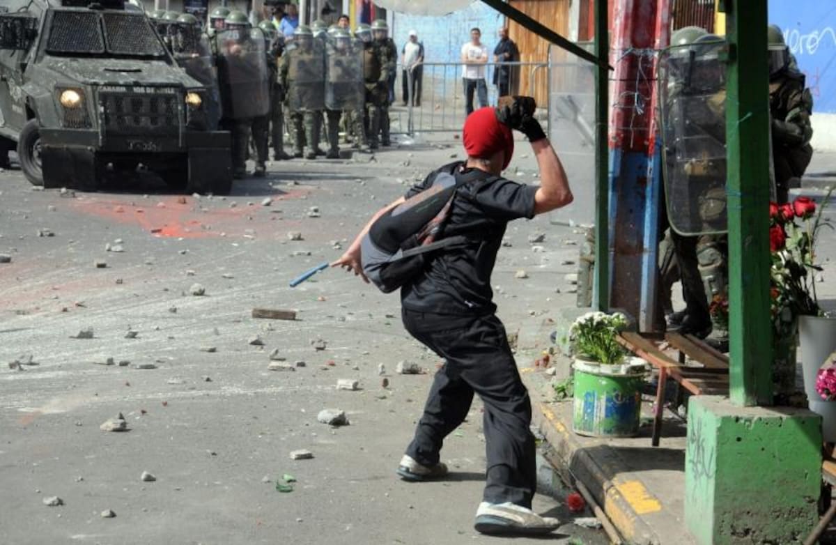 Los chilenos se manifestaron para exigir el esclarecimiento de lo ocurrido en la dictadura y el castigo a los violadores de los derechos humanos