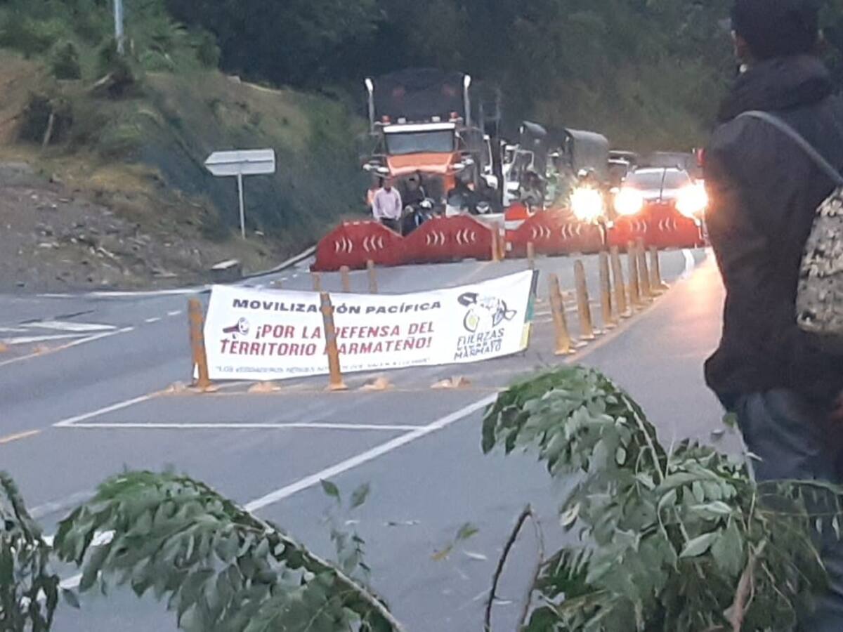 Paro Minero HOY en Colombia: Bloquean vía Manizales - Medellín