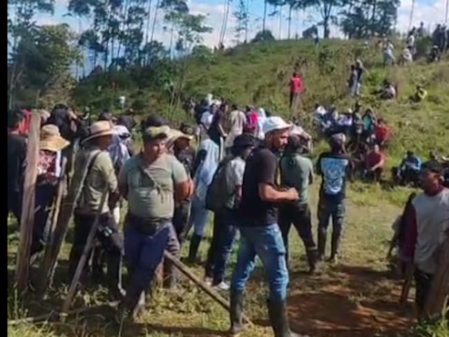 Ejército advierte que asonadas contra las tropas se deben a constreñimiento de las disidencias