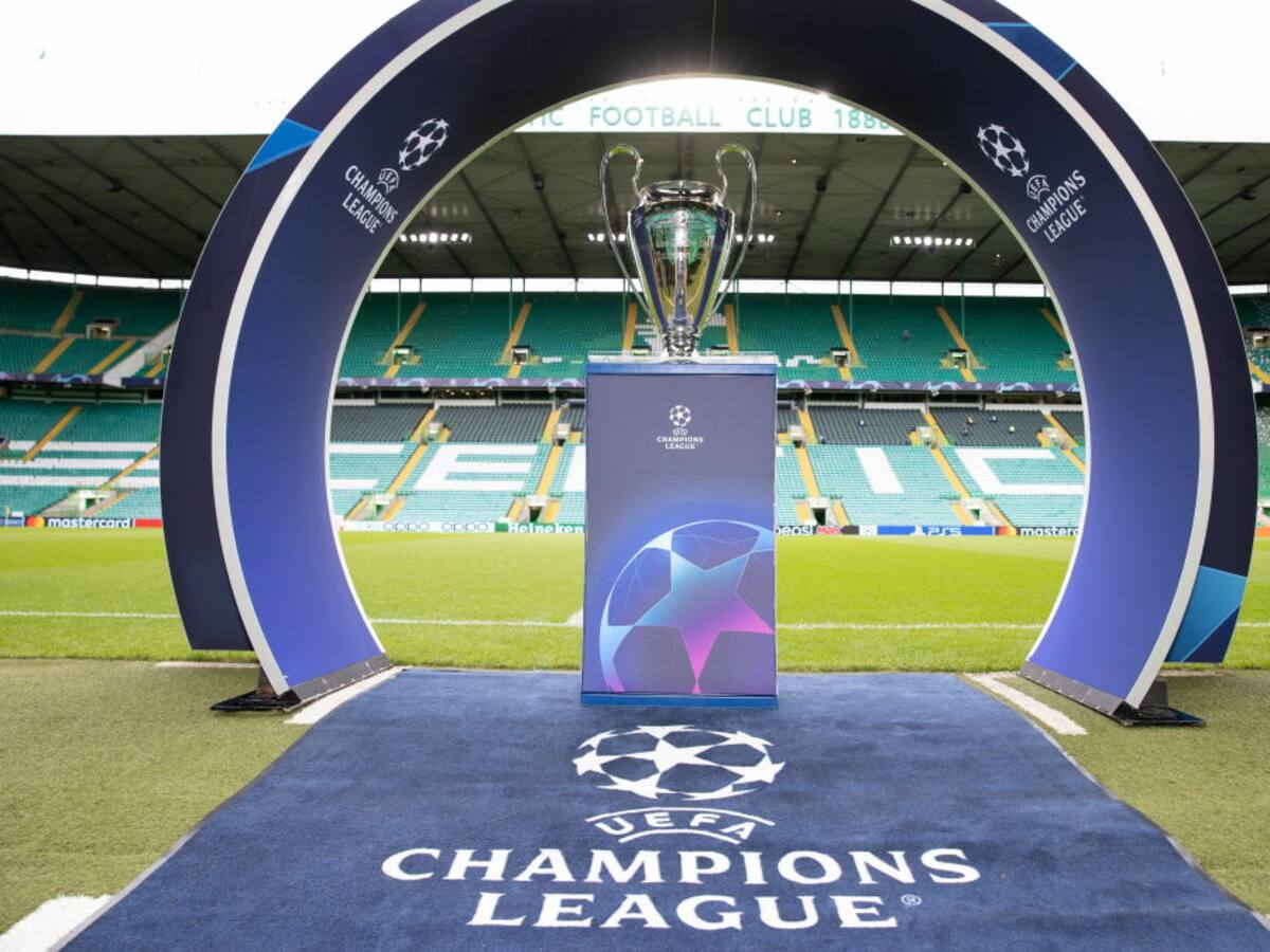 Rival del Barcelona en Champions rescindió el contrato a un jugador por desertar a Rusia