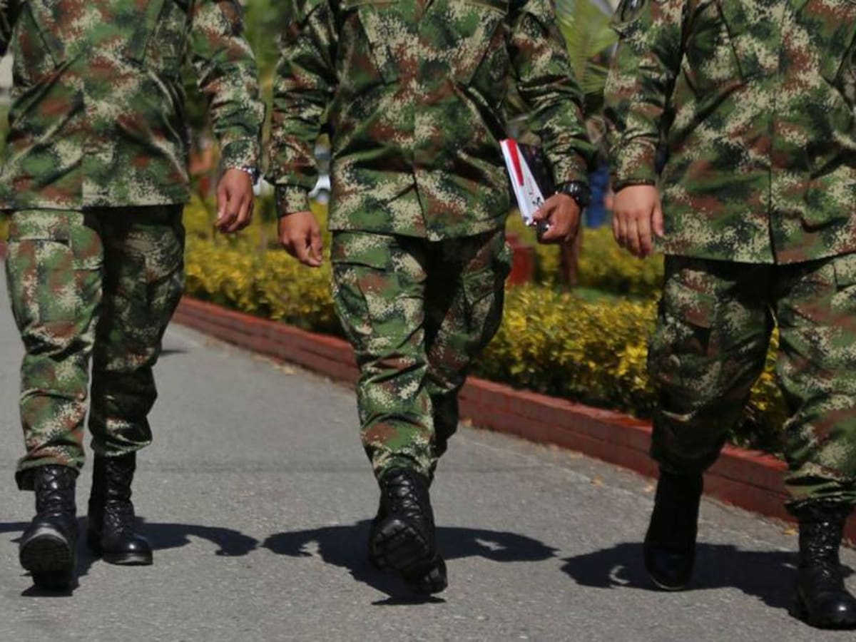 Investigan posibles hechos de corrupción en el Ejército: estarían cobrando por traslados