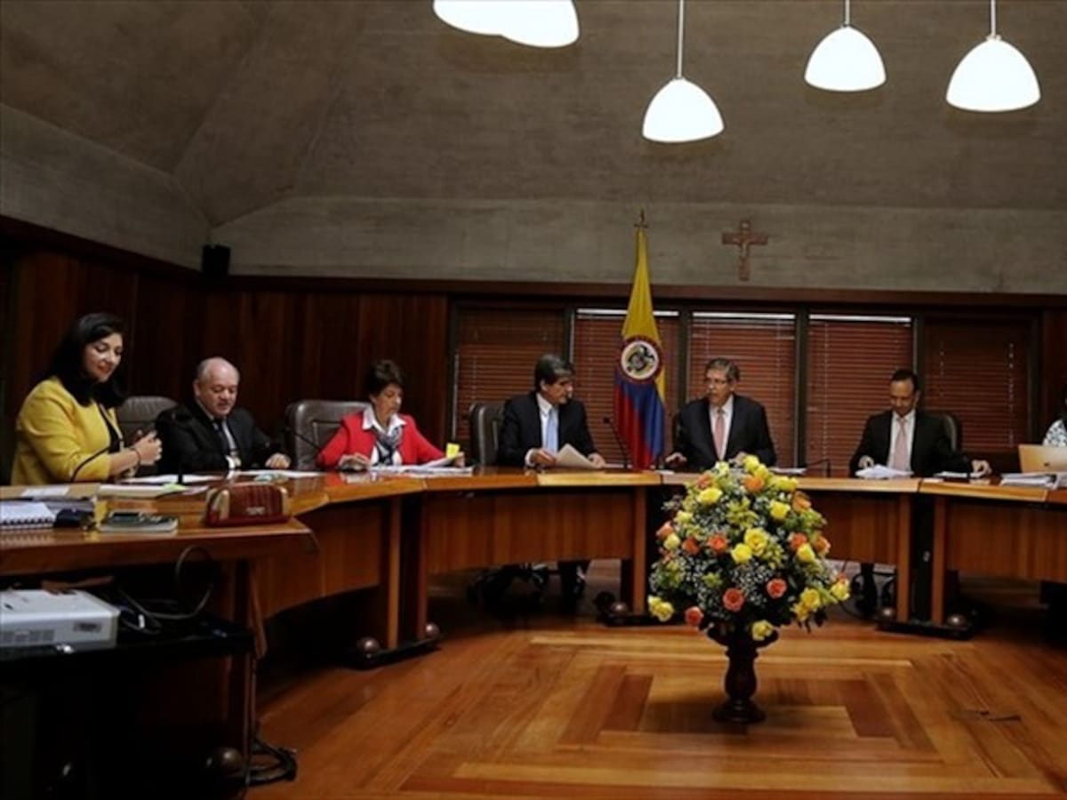 Se dilata la decisión de mantener o no al magistrado Alberto Rojas en la Corte