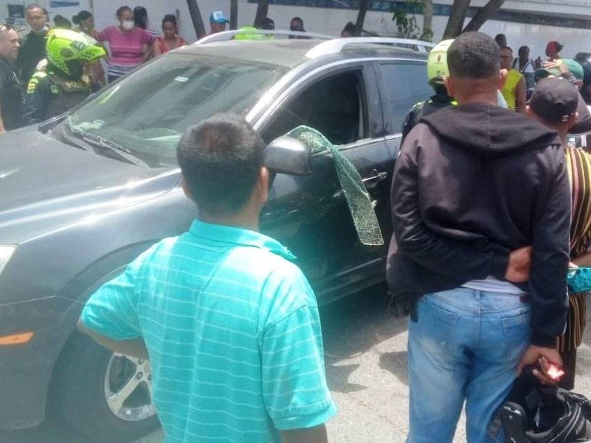 Un hombre muerto y una mujer herida dejó ataque de sicarios en la avenida El Lago