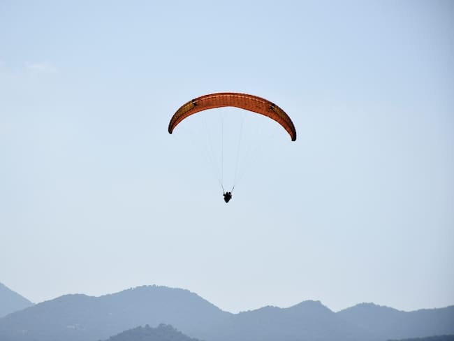 Preocupación por parapentistas accidentados en Valle del Cauca: autoridades busca regular el deporte