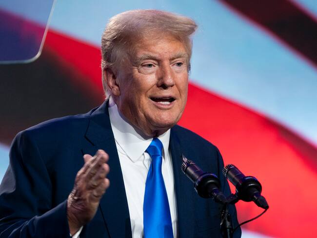 Washington (United States), 15/09/2023.- Former US President and the 2024 Republican presidential candidate Donald J. Trump delivers a campaign speech at the Pray Vote Stand Summit in Washington, DC, USA, 15 September 2023. Former President Trump holds a commanding lead in the Republican primary with Florida Governor Ron DeSantis in a distant second place. (Elecciones) EFE/EPA/SHAWN THEW