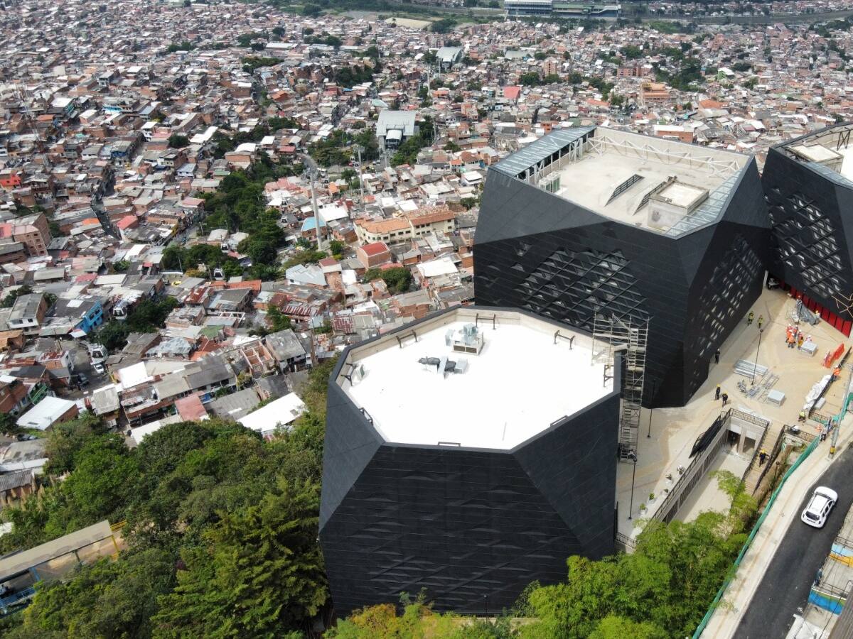 EDU abre licitación por $2.460 millones para culminar obras de la Biblioteca España
