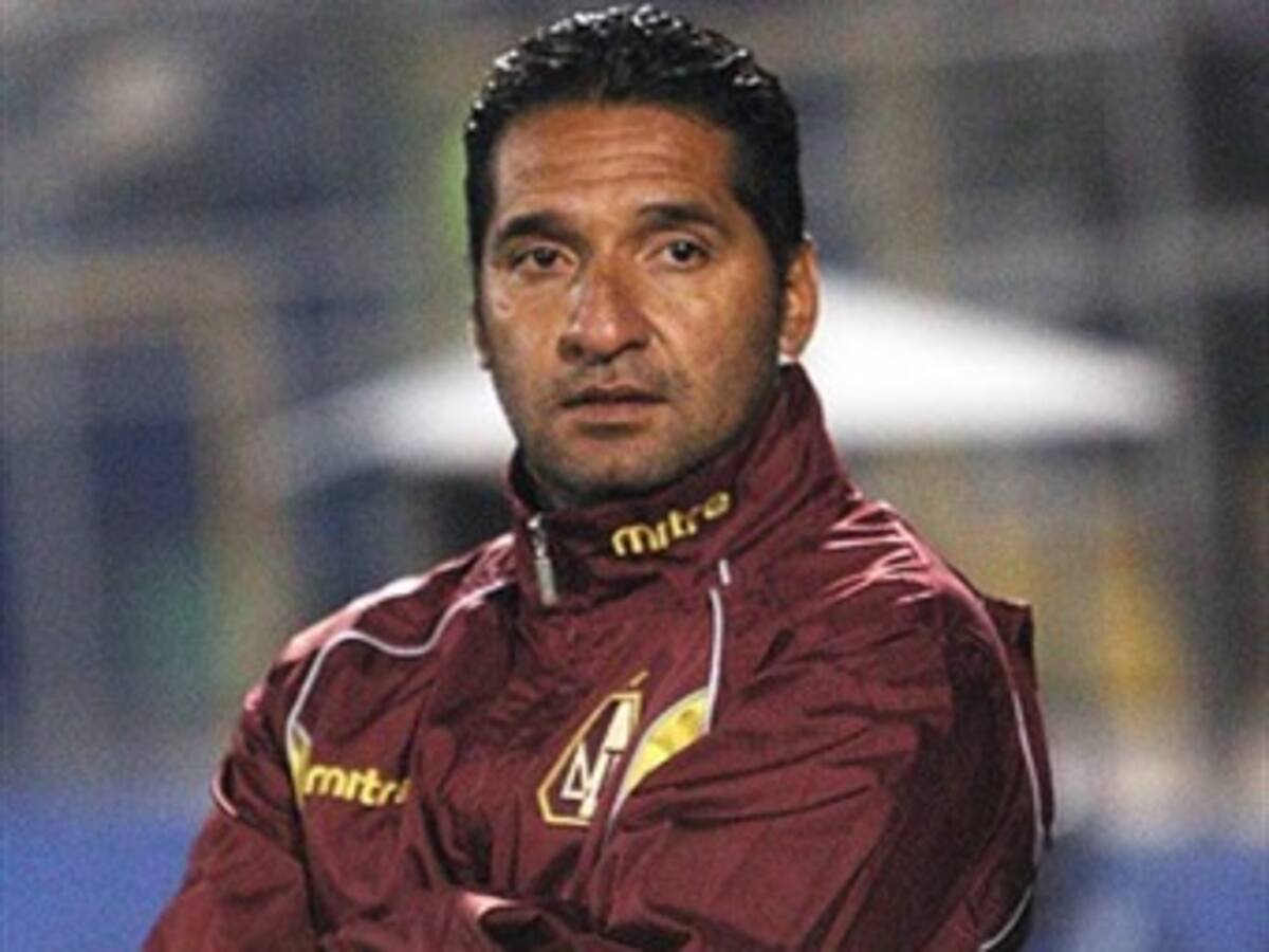 El técnico de Tolima desde ya estudia a César Vallejo, su rival de Copa Libertadores