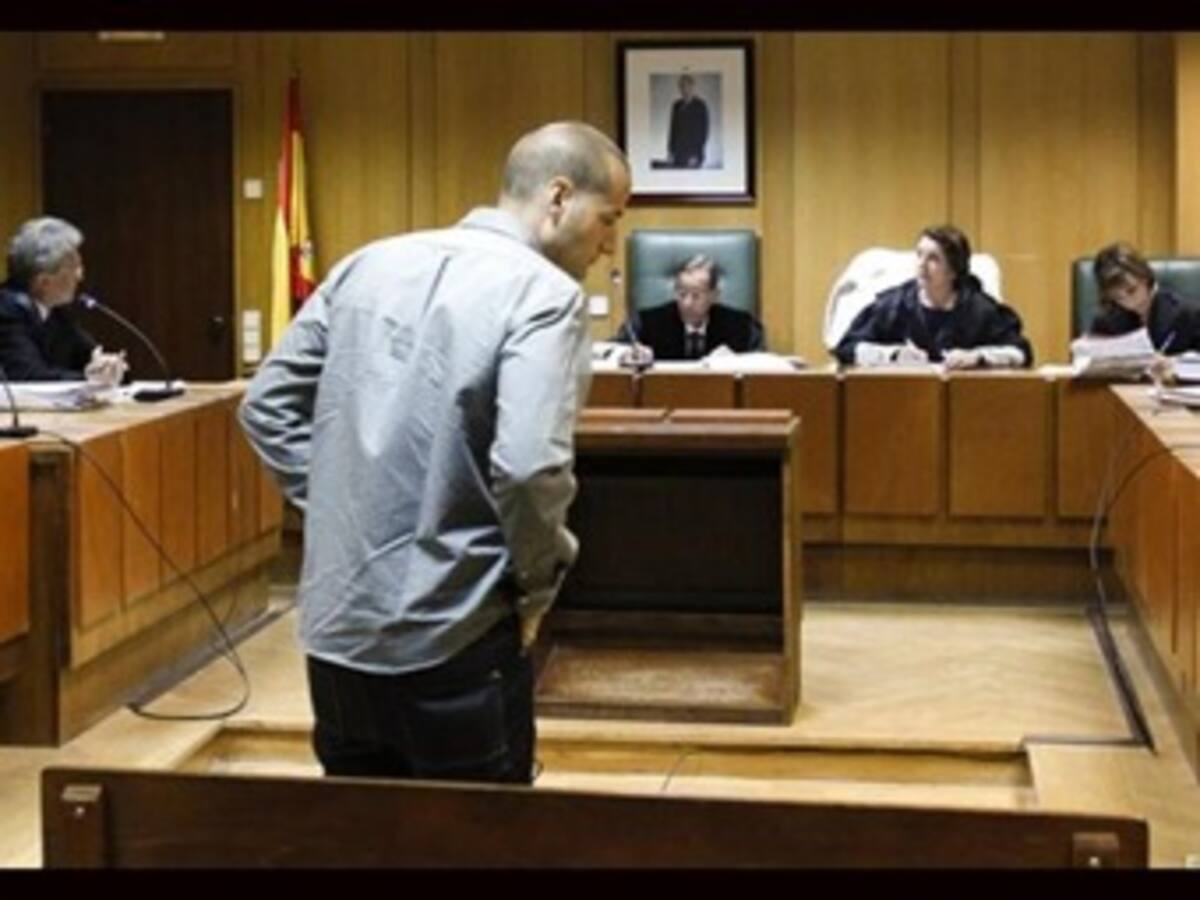 Director español de cine porno se opone a ser extraditado a Colombia