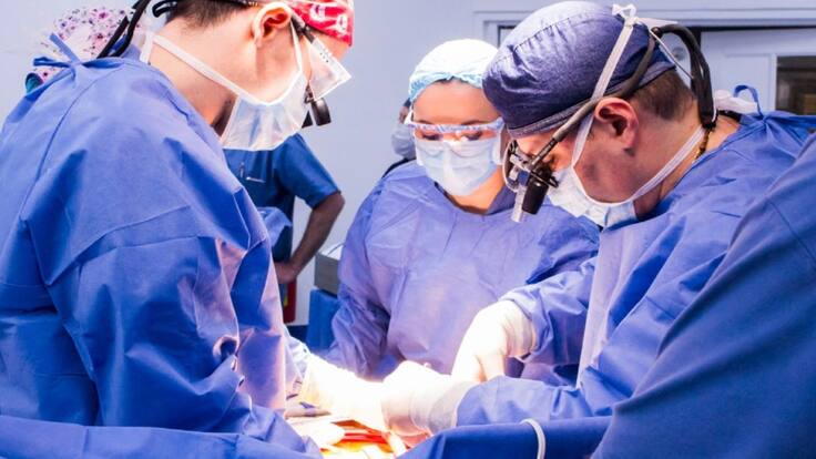 Implantaron primer corazón artificial durante la pandemia