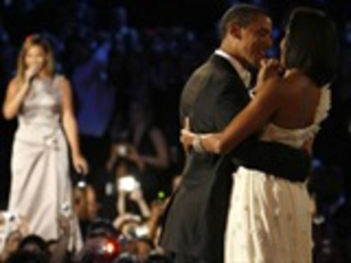 En uno de los bailes de gala, Barack y su esposa Michelle, gozaron al ritmo de Shakira