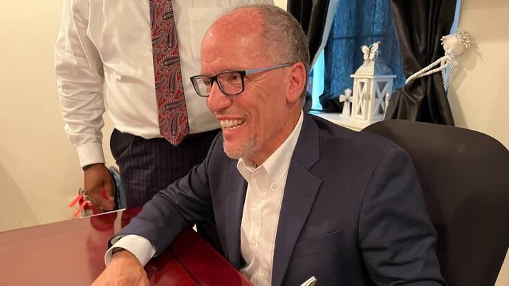 “Economía de EE.UU. es la más sólida del mundo”: Tom Pérez, asesor en la Casa Blanca