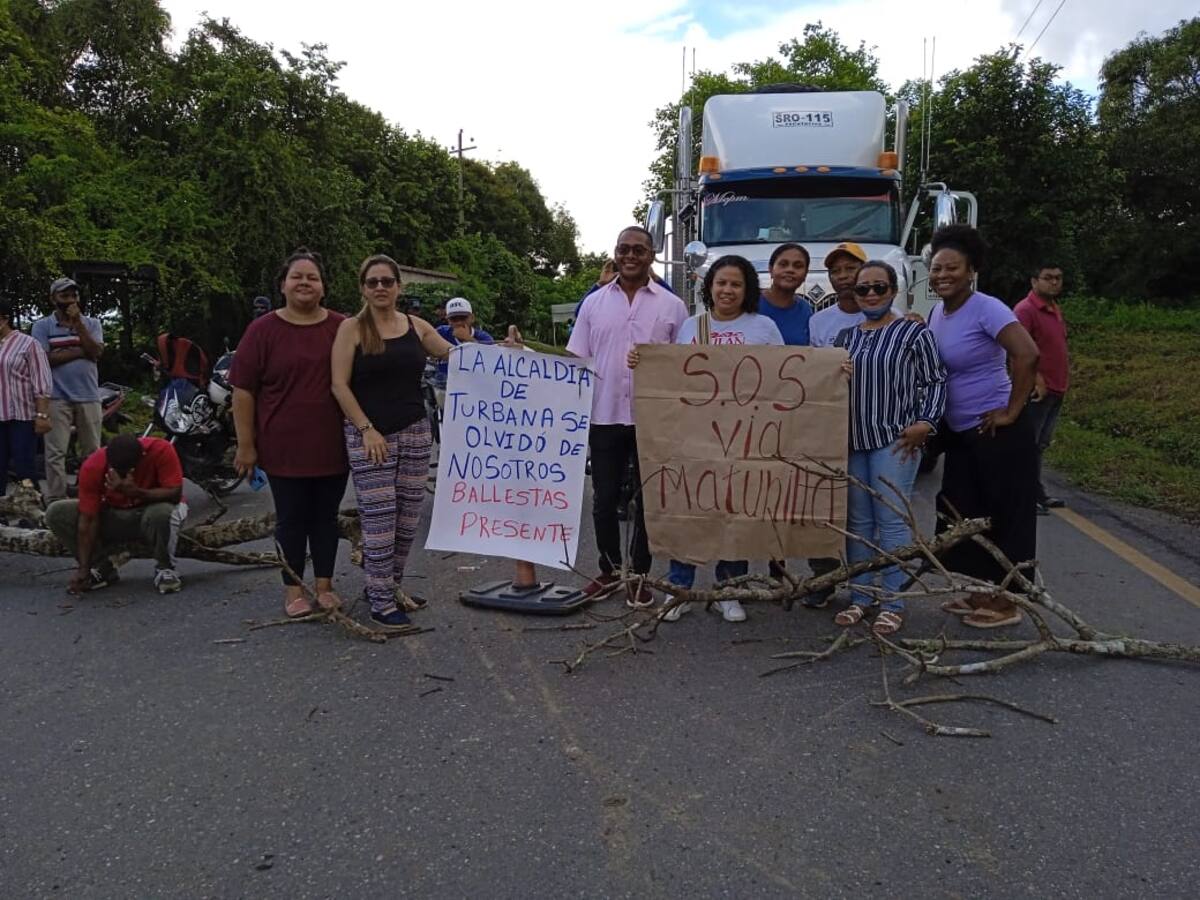 Habitantes de Ballestas bloquearon la Variante Mamonal con una protesta