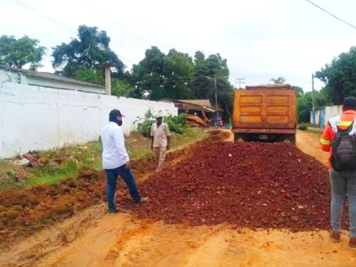 Avanza mejoramiento de 2.5 km de malla vial en María La Baja, Bolívar
