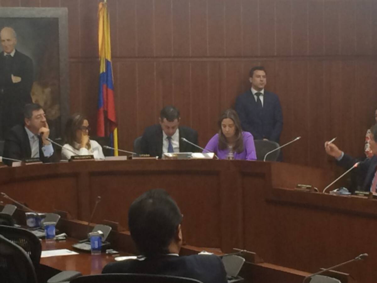 Gobierno se rajó en debate por Alimentación Escolar