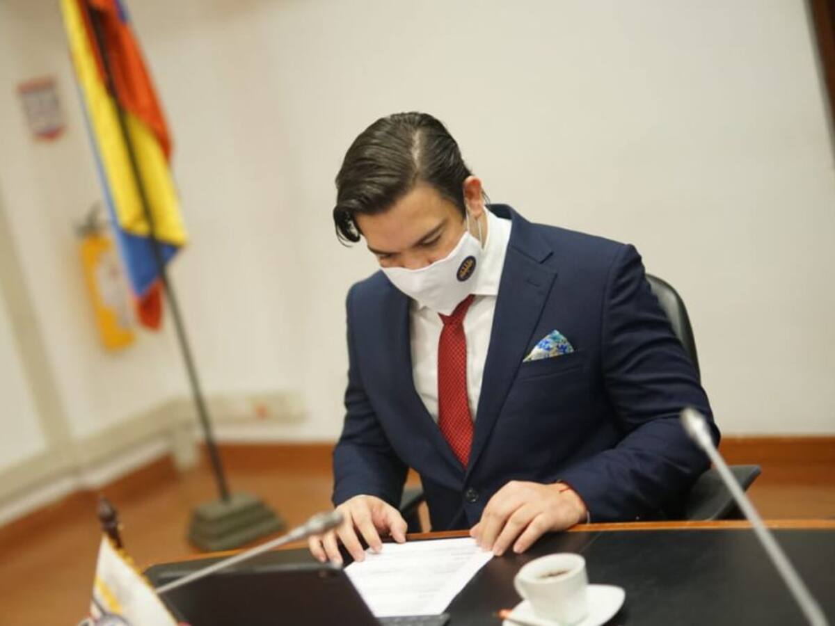 Representante por colombianos en exterior pide romper relaciones con Cuba