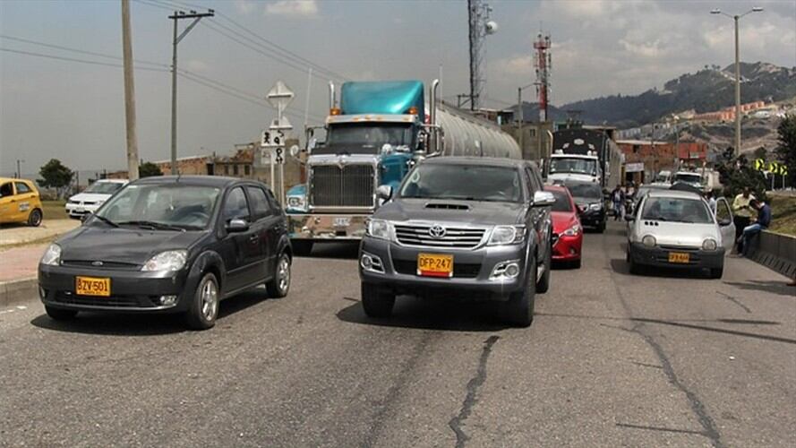 Se garantiza la seguridad en el tránsito de la vía al Llano: director de la ANI. Foto: Colprensa