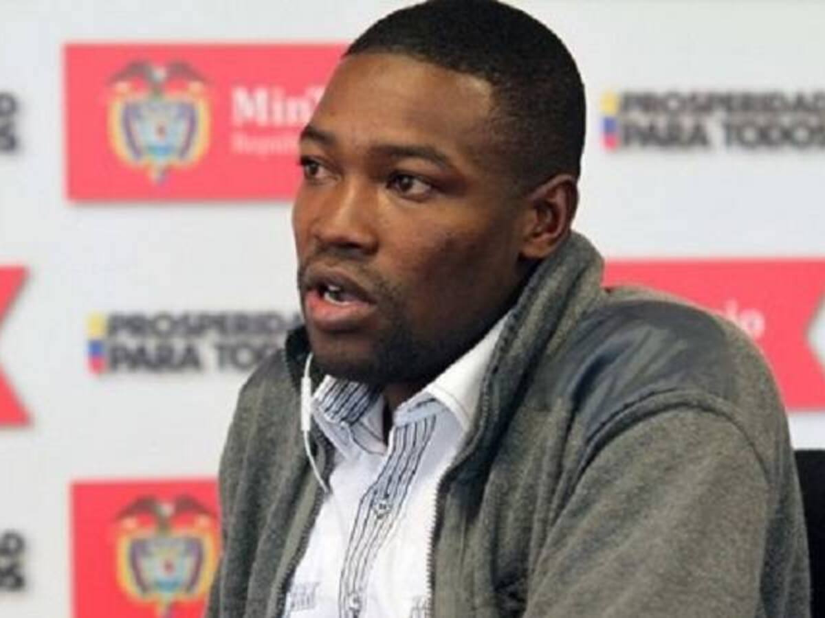 Phil Jackson Ibargüen se toma un Café Caracol