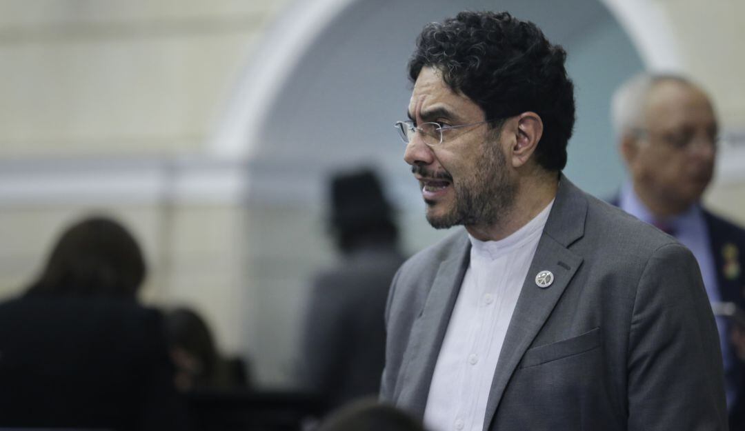 Diego Cadena fue dejado en libertad por vencimiento de términos