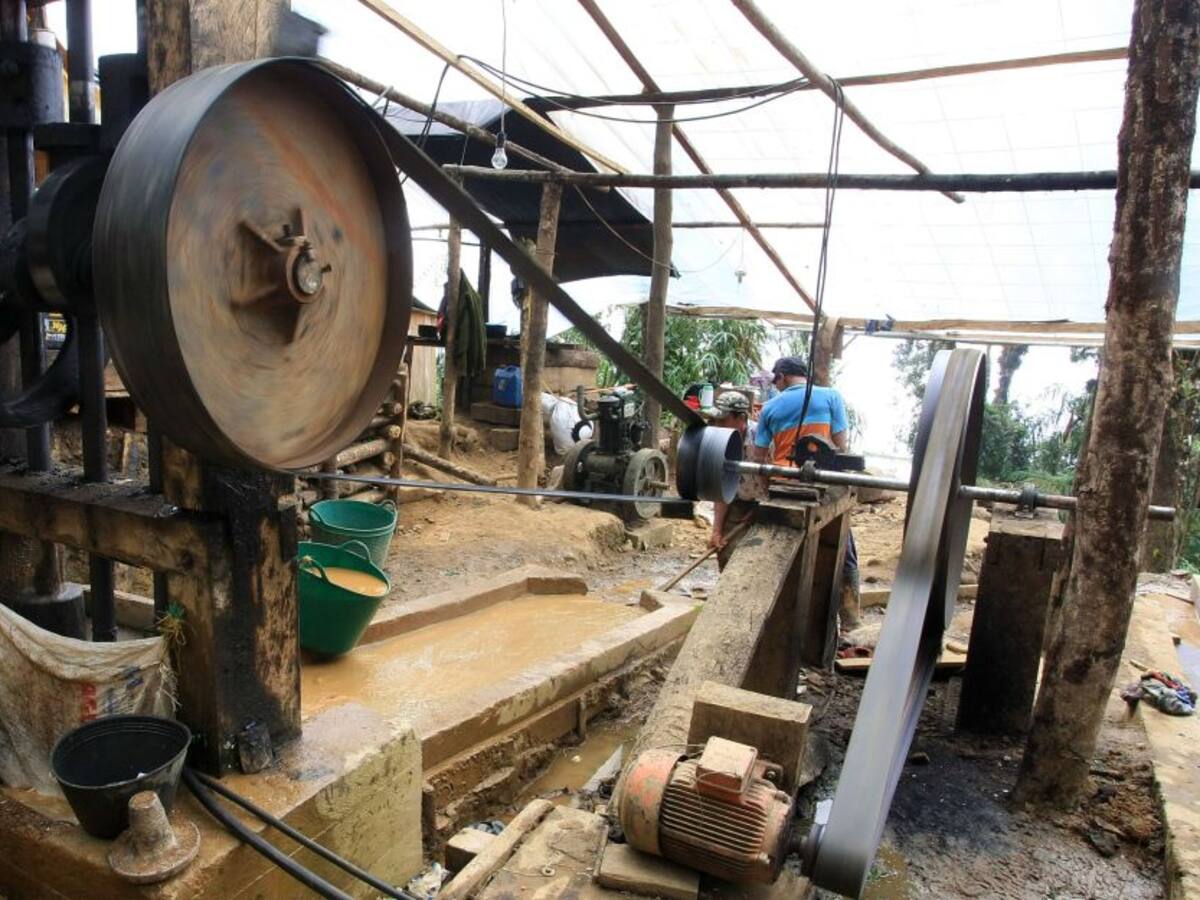 Identifican 140 puntos de minería ilegal en el Valle
