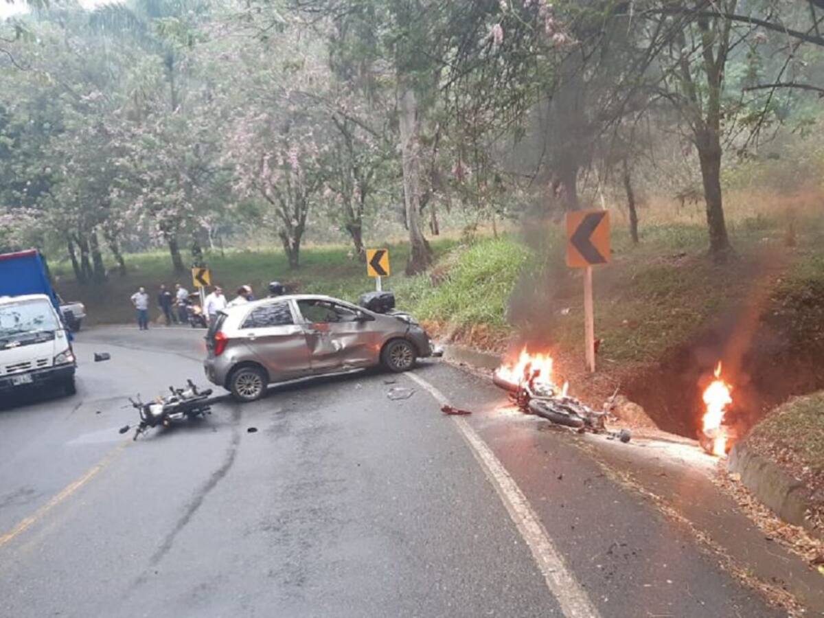Un muerto y dos heridos en choque múltiple en Ciudad Bolívar
