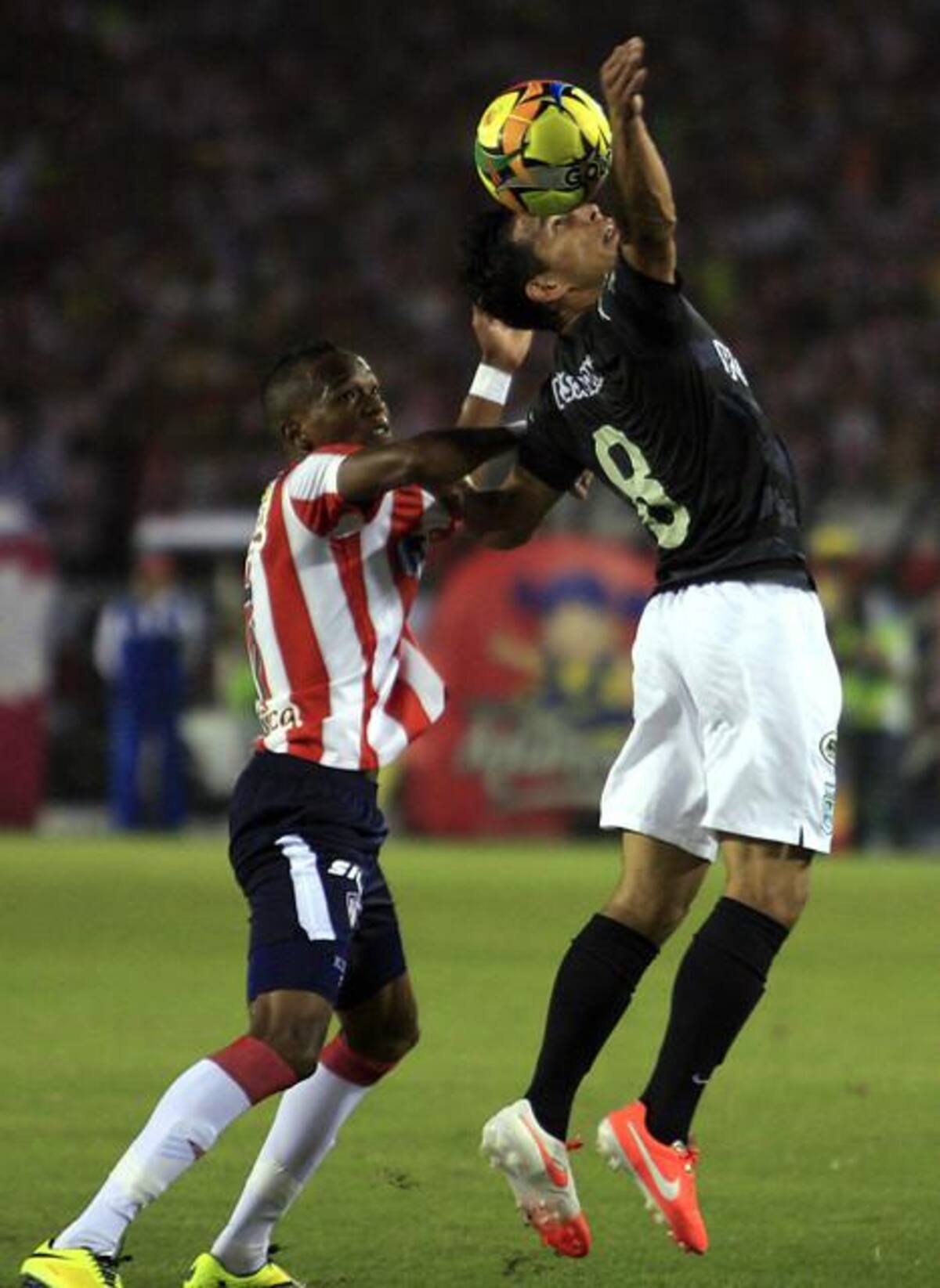 Con un gol de Edison Toloza, el conjunto 'tiburón' se fue adelante en la serie ante Atlético Nacional, que se definirá en el Atanasio Girardot.