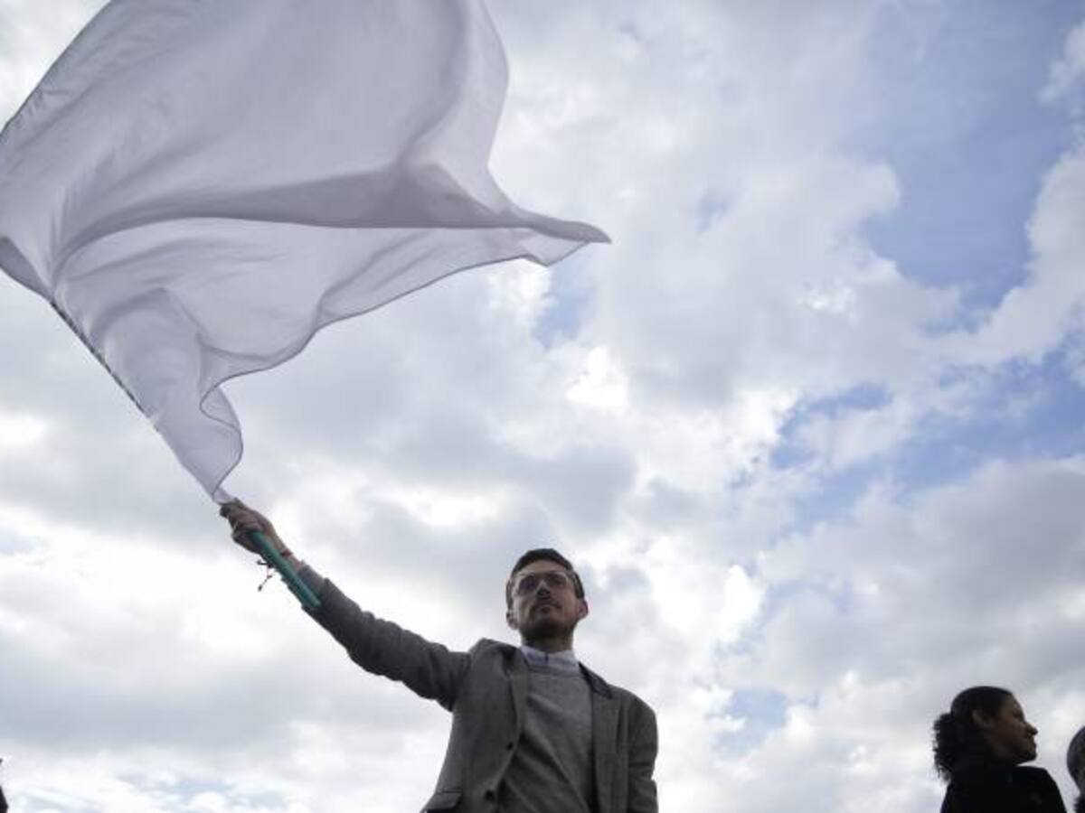 Hay respaldo unánime del mundo a la paz en Colombia: Partidos Políticos