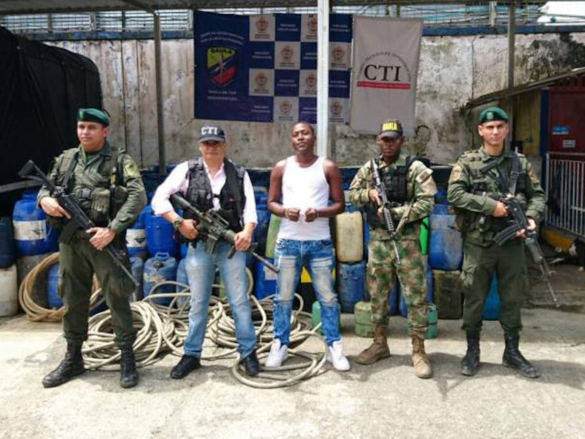 Golpe al “cartel de la gasolina” propina la Armada Nacional