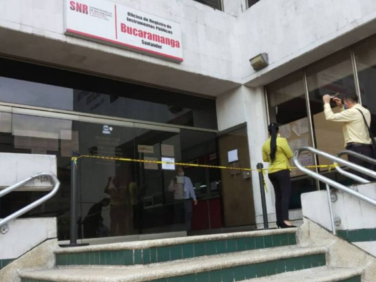 Hay atención al público en la oficina de instrumentos públicos