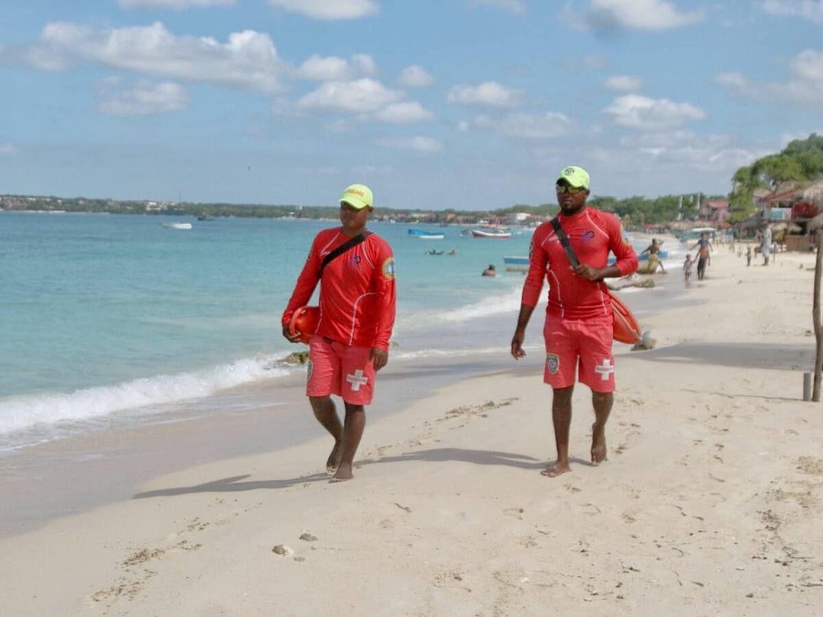 Alcaldía y comunidades lideran segunda jornada de oxigenación en Playa Blanca