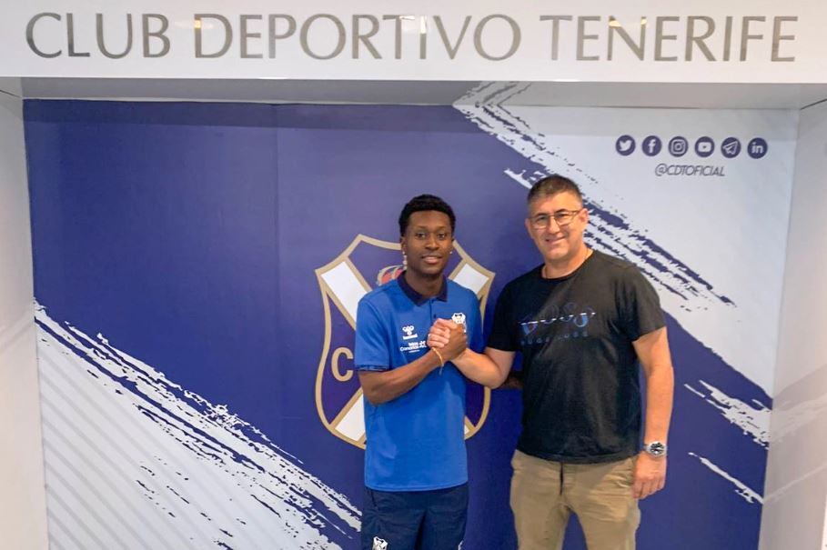 Marlos Moreno nuevo fichaje del CD Tenerife / @CDTOficial