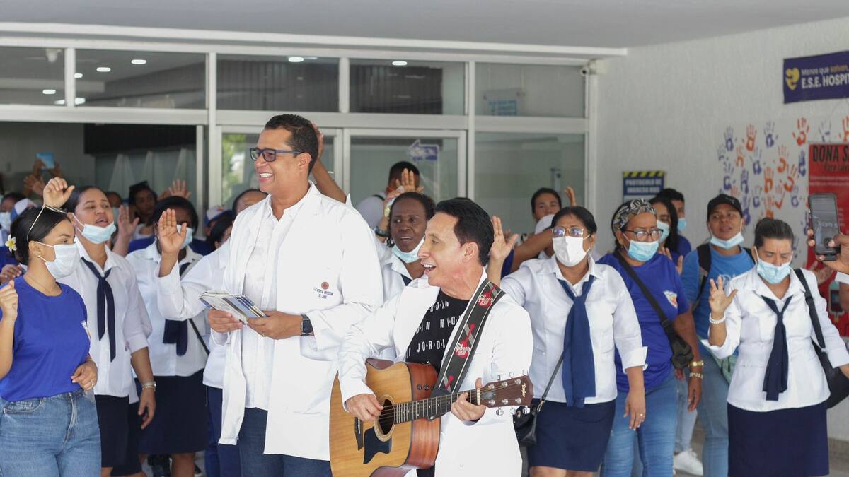 Iglesia La Unción lleva jornada de oración y kits de aseo al Hospital Universitario