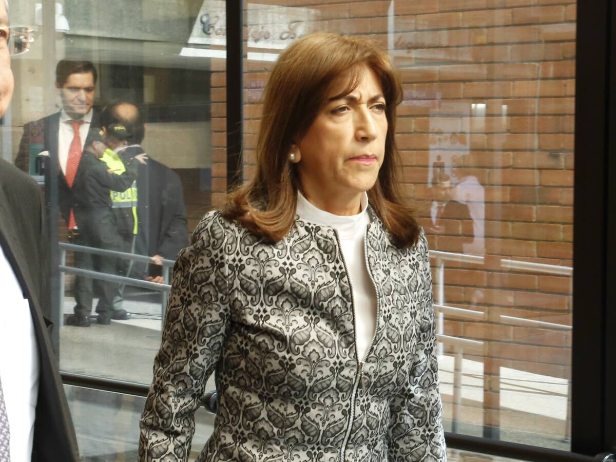 ¿Se le atravesó Martha Lucía Zamora a poderosos intereses?