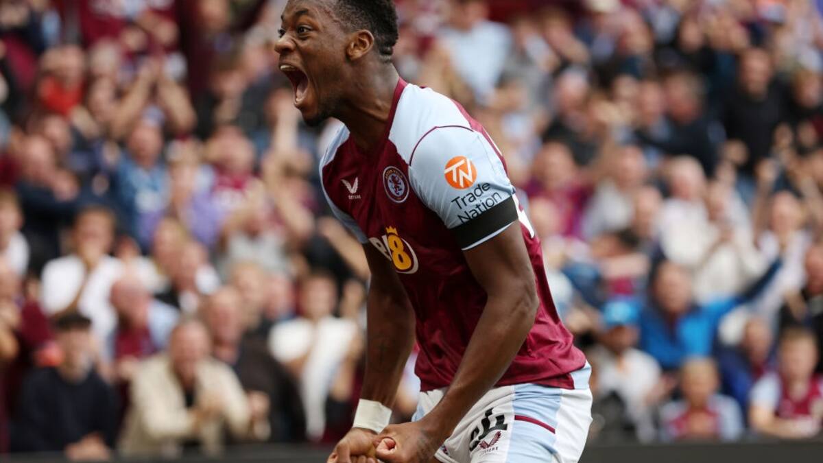 Jhon Jader Durán anota espectacular golazo en remontada del Aston Villa