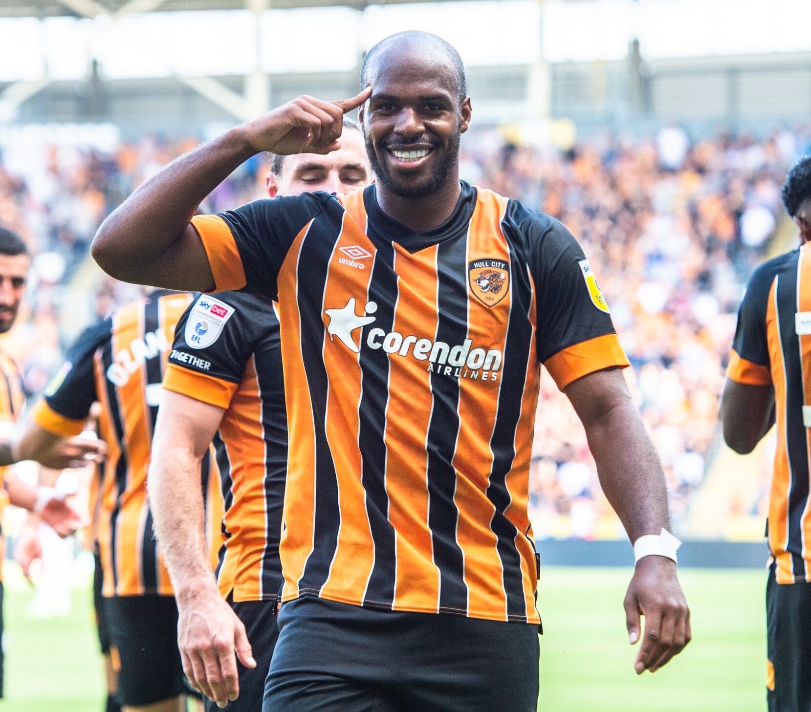 Óscar Estupiñán celebra un gol con el Hull City / Foto: @HullCity