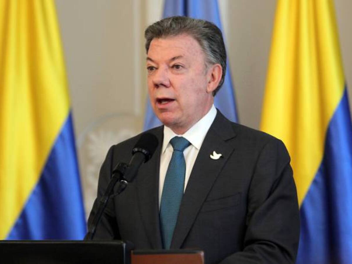 Santos se reúne con comisiones primeras de Congreso para impulsar la JEP