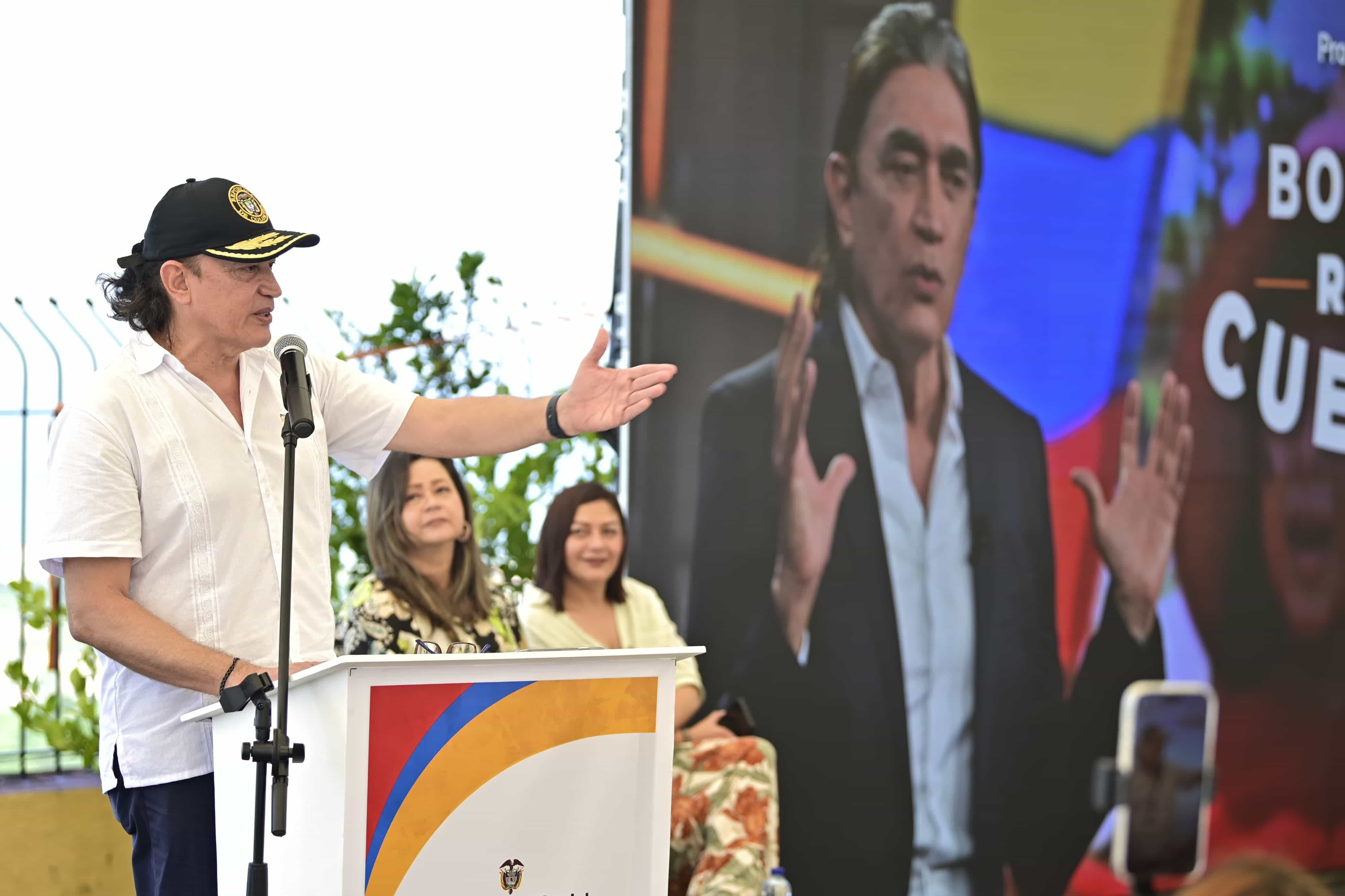 Gustavo Bolívar, DPS