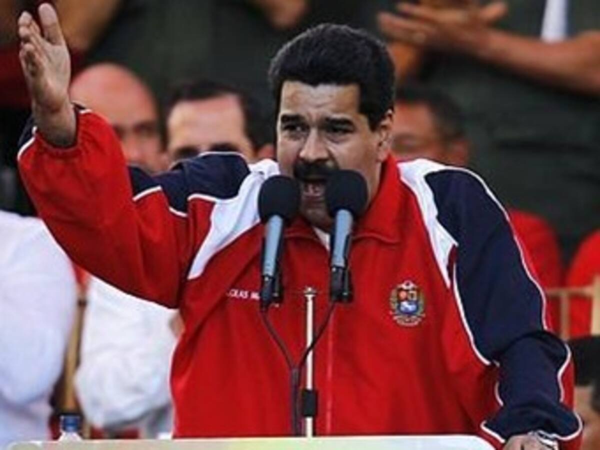 Maduro dice que Capriles sería feliz de "meter" al gobierno en crisis económica