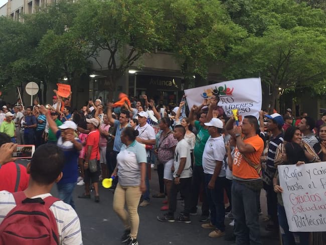 Tensión en Santa Marta por protesta frente a la Alcaldía