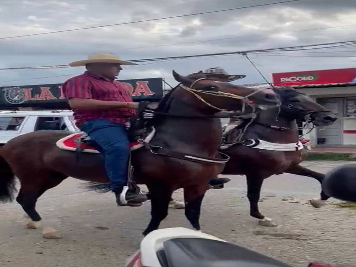 Investigan asesinato de un hombre que disfrutaba de una cabalgata en Montelíbano
