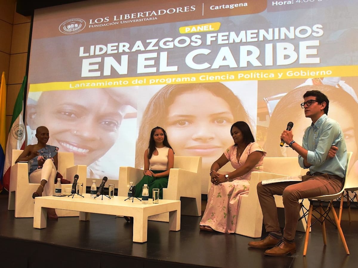 Los Libertadores lanzó programa de Ciencia Política y Gobierno