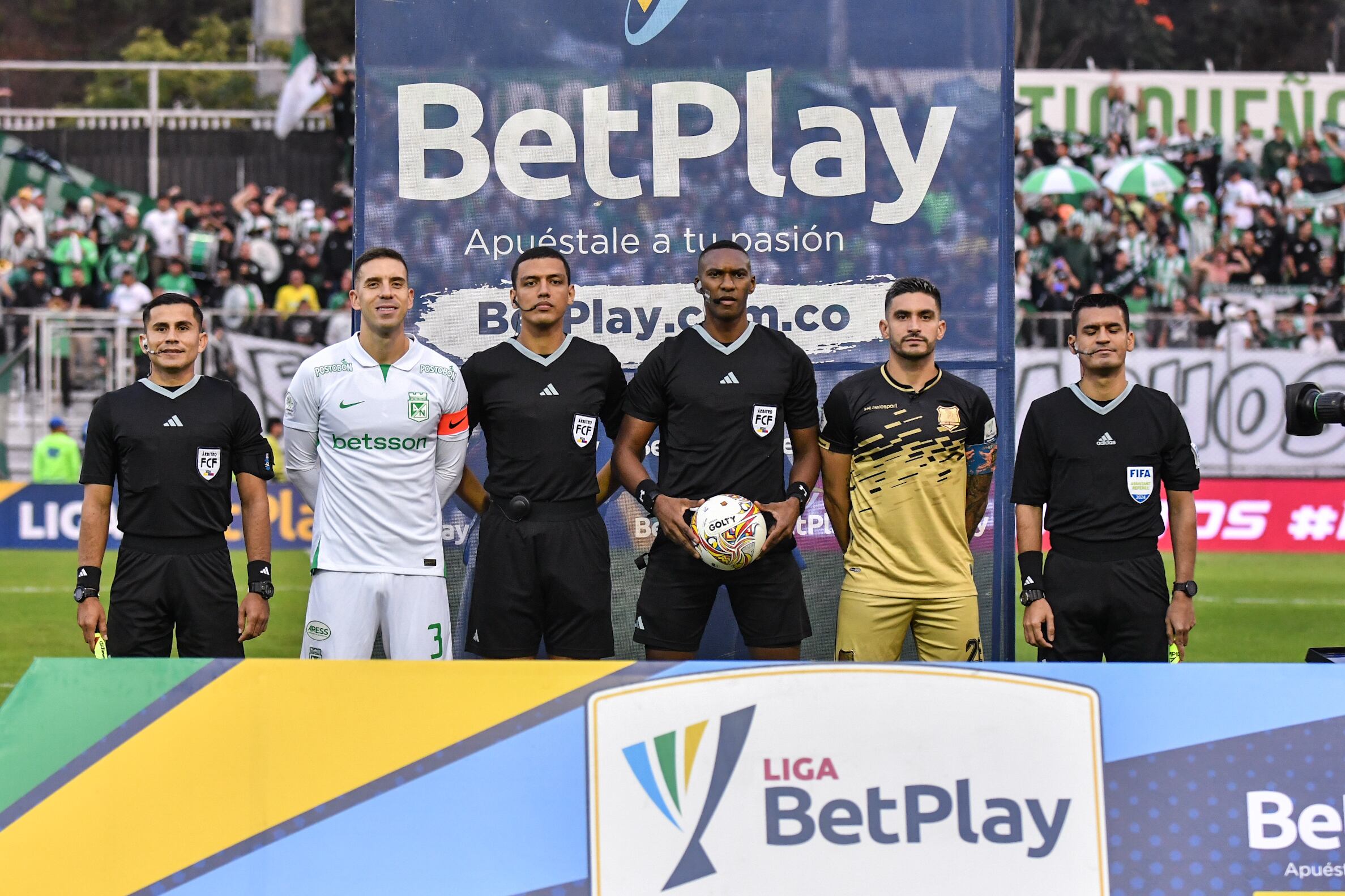 Duelo en el estadio Alberto Grisales entre Águilas Doradas y Atlético Nacional por Liga. (Colprensa - David Jaramillo García)
