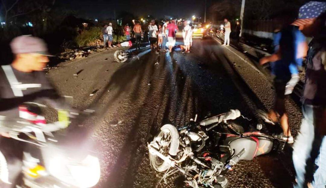 Dos motos al parecer chocaron en una supuesta persecución