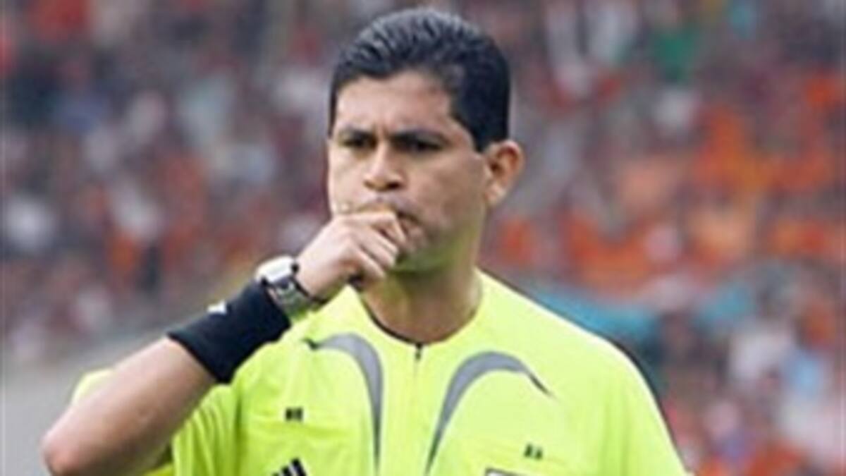 Oscar Julián Ruiz el mejor árbitro americano de todos los tiempos