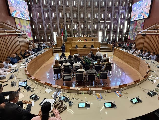 Resinto de la Asambela de Antioquia 18 de noviembre 2025: foto Asamblea