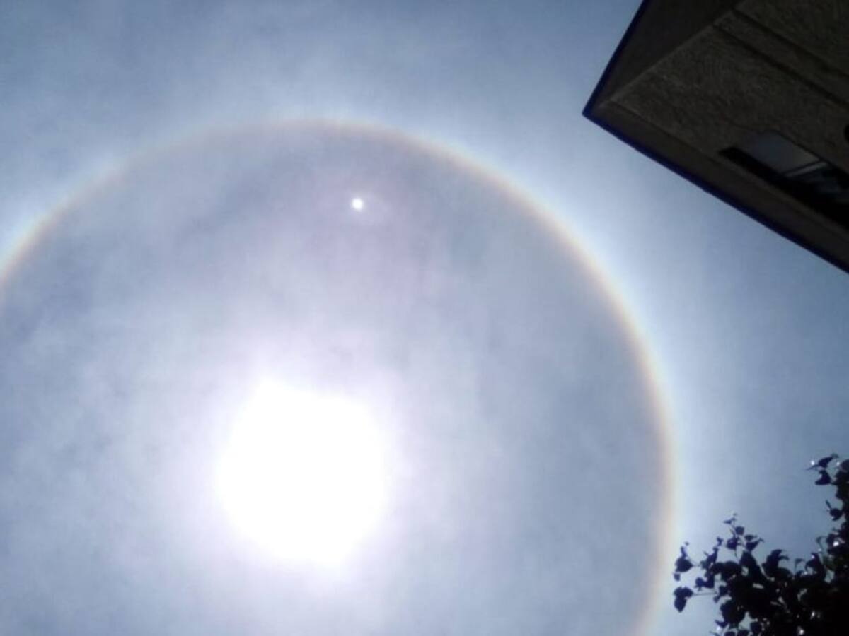 En el cielo de Medellín se observa un fenómeno natural llamado "Halo Solar"