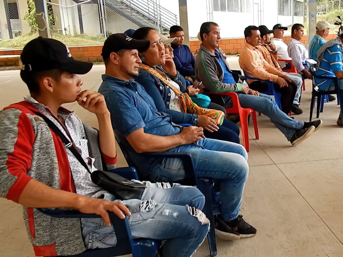 Gobernación del Huila adelantó fructífero encuentro con caficultores de Tello